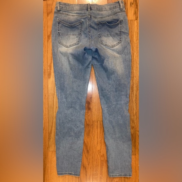 Refuge Jeans Size 6 - Picture 3 of 5